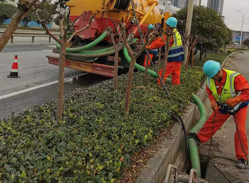 同仁市政管道清淤